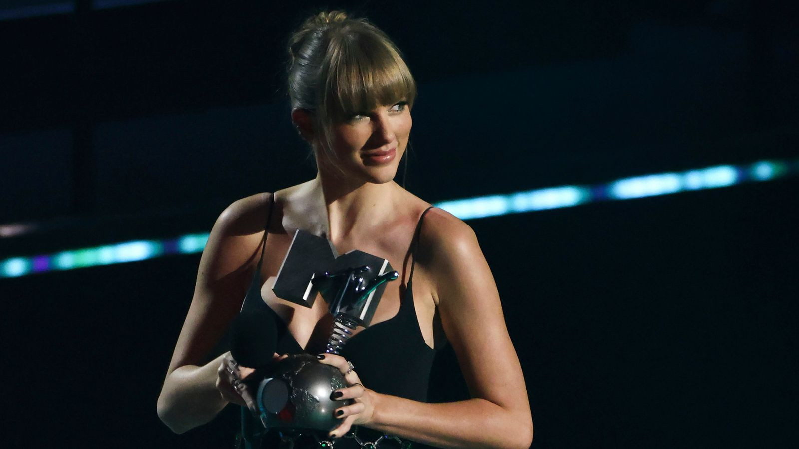 MTV EMAs 2024 Taylor Swift Wins Big, Rita Ora Pays Tribute to Liam