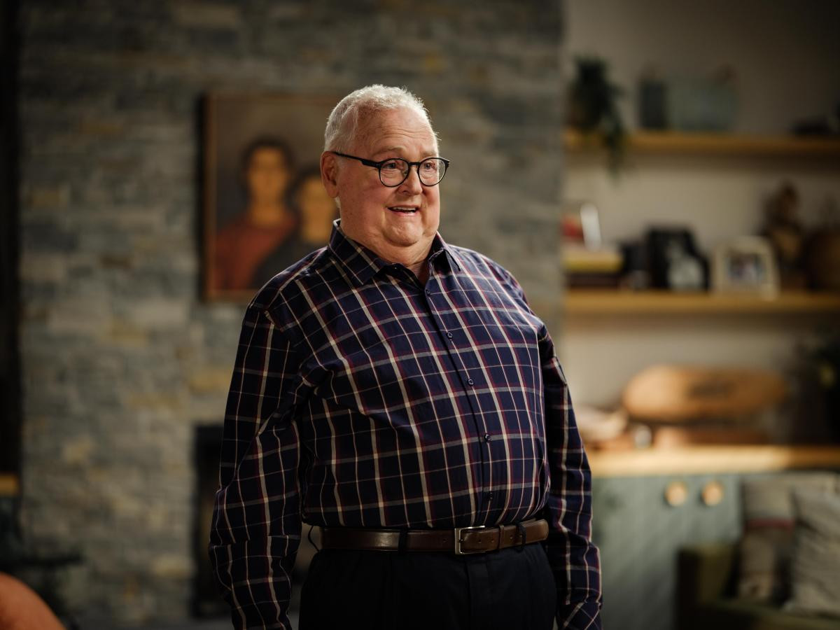 Neighbours' Beloved Harold Bishop, Ian Smith, Announces Retirement Amid Terminal Cancer Diagnosis