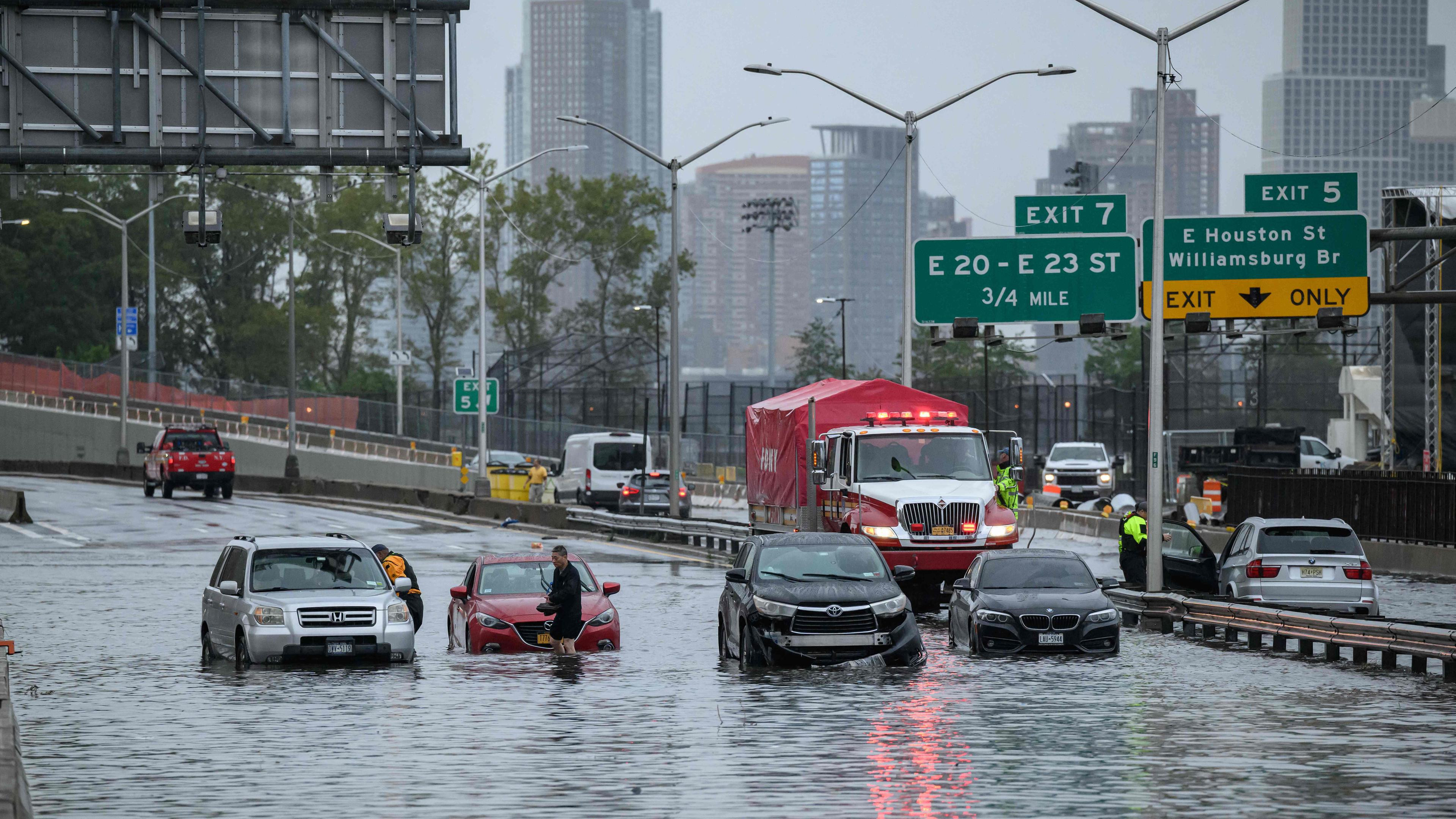 New York Governor's Nuclear Power Push: A Climate Solution or a Dangerous Distraction?