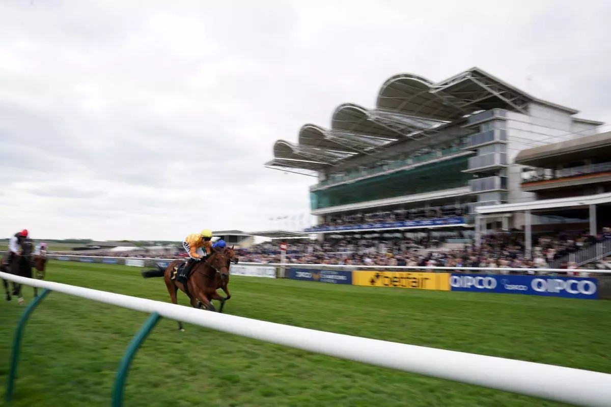 Newmarket's Cambridgeshire Meeting: Top Tips for a Thrilling Friday