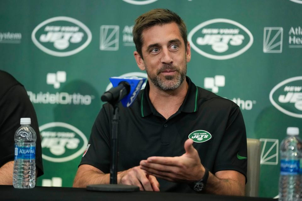 NFL Quarterback Questions: Is Aaron Rodgers' Time With Jets Over?