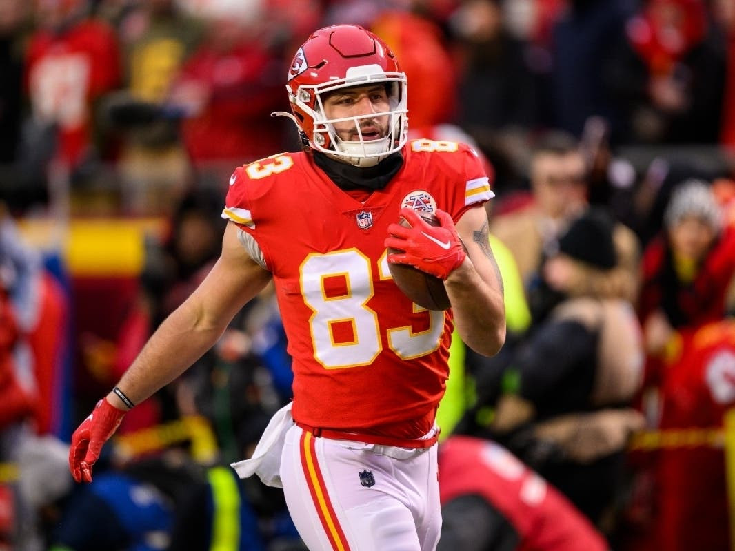 Noah Gray Injury Update: Will Chiefs Tight End Play Against Chargers on Sunday Night Football?