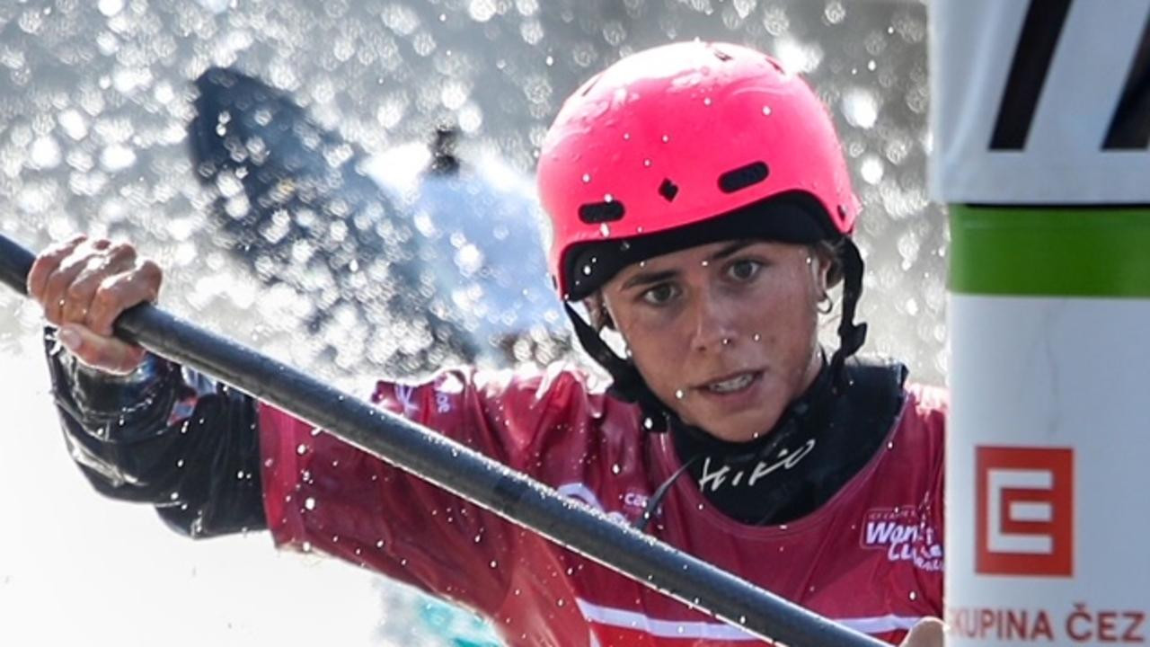 Noemie Fox Wins Gold in Kayak Cross, Steps Out of Sister Jess's Shadow at Paris 2024 Olympics