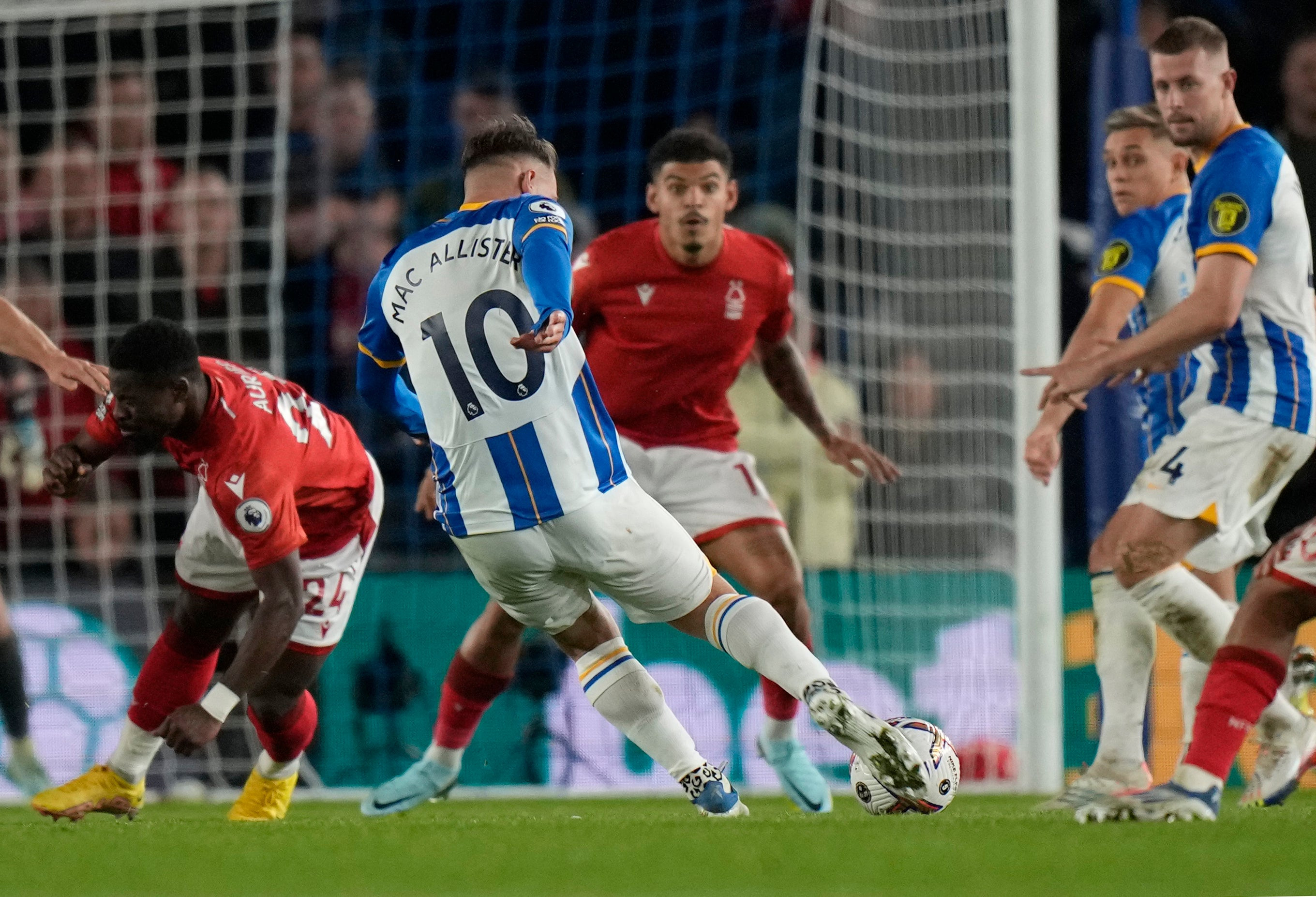 Nottingham Forest's Stunning 7-0 Rout of Brighton: A Premier League Shock!