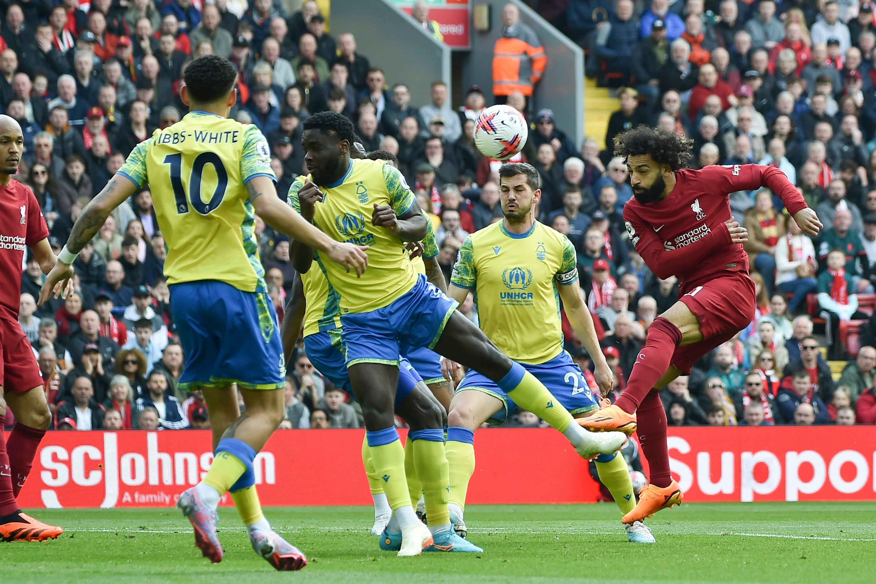 Nottingham Forest's Stunning Upset Bid: Can They Topple Liverpool & Reignite Title Race?