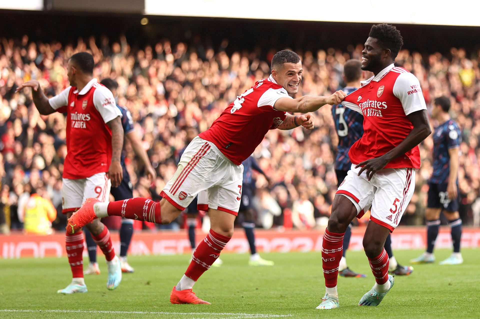 Nottingham Forest's Unbeatable Streak: 6 Wins in a Row, Level with Arsenal!