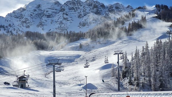 One Person Dead in Southern Alps Avalanche During Heli-Skiing Trip