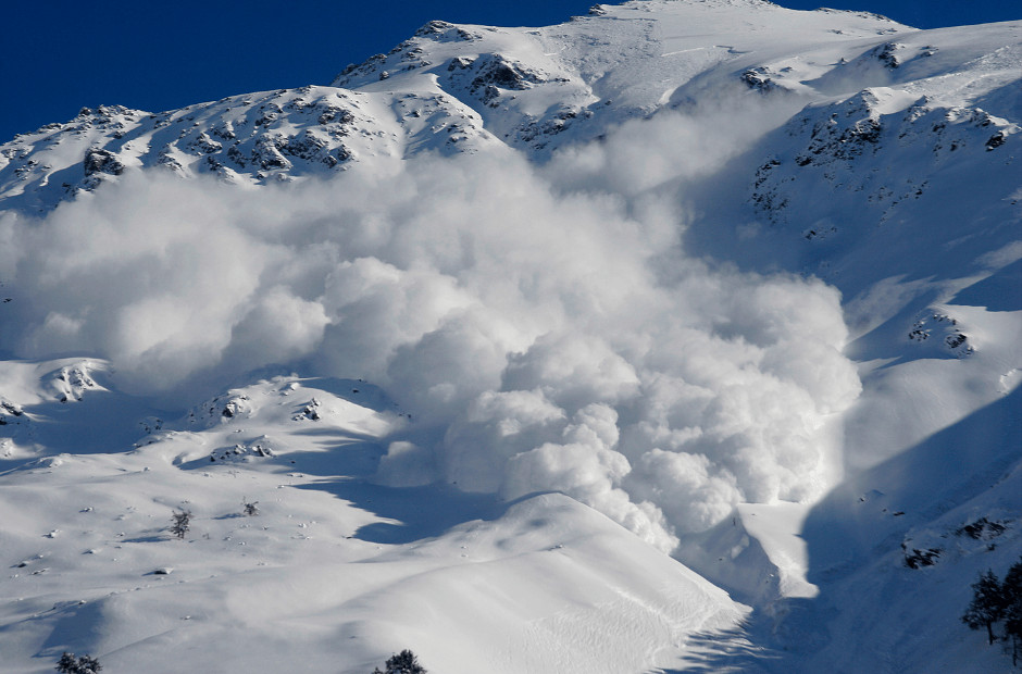 One Person Dead in Southern Alps Avalanche During Heli-Skiing Trip