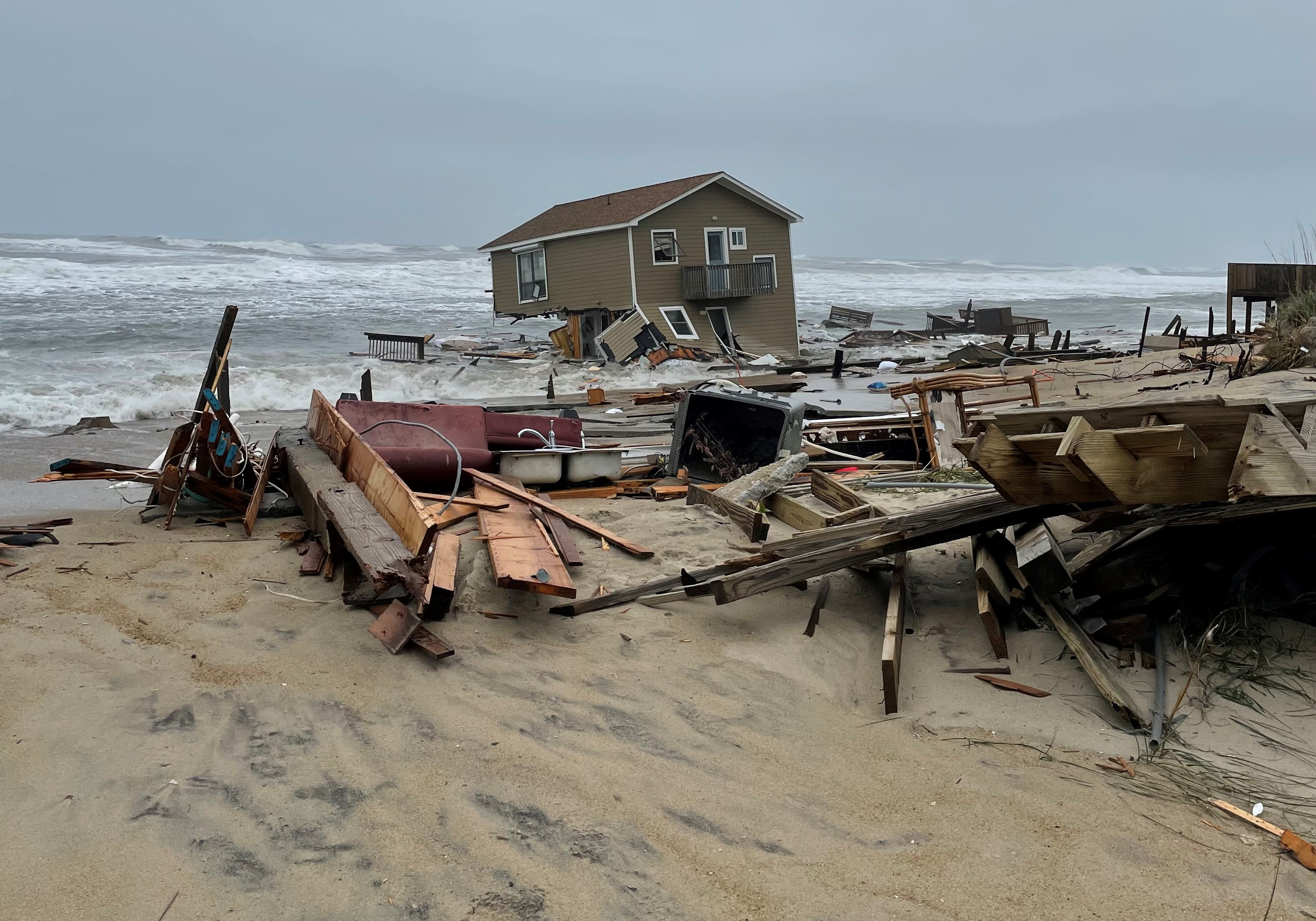 Outer Banks Braces for Coastal Flooding, Homes Collapse on Hatteras Island