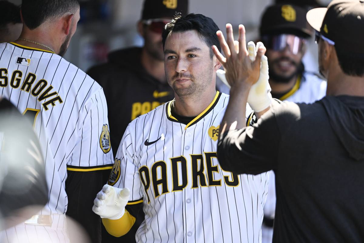 Padres Catcher Kyle Higashioka Out With Flu-Like Symptoms: Impact on San Diego's Playoff Push?