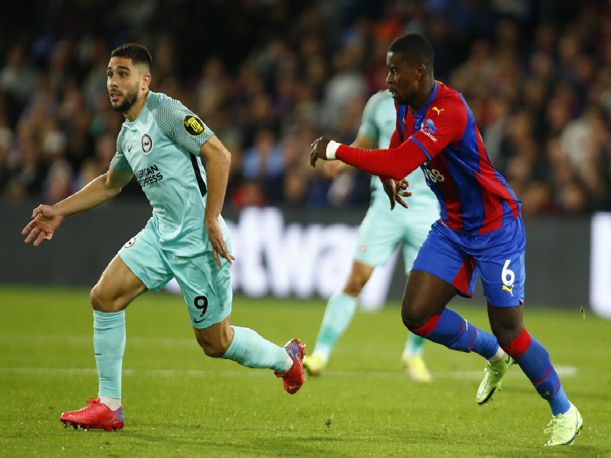 Palace Stuns Brighton in Thrilling M23 Derby: Sarr's Double Seals Victory