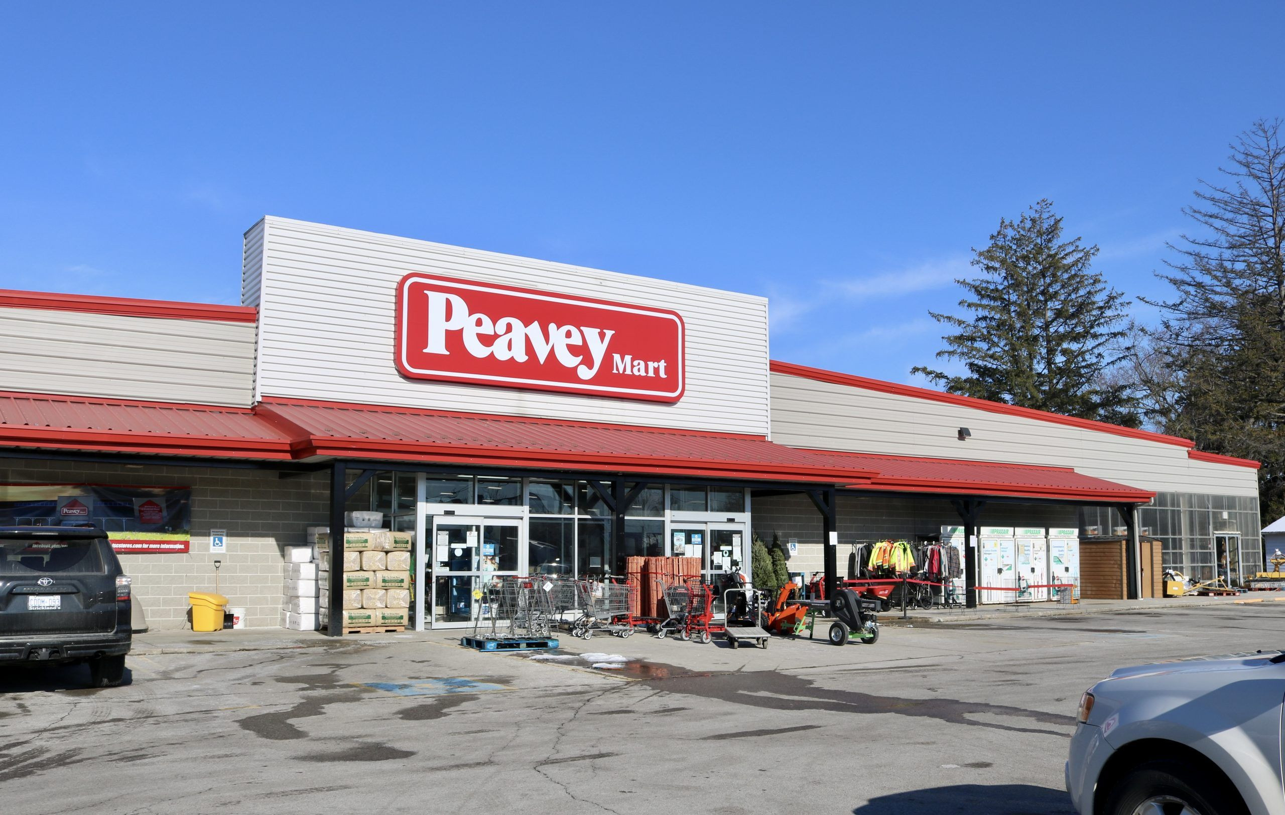 Peavey Mart Closing ALL Stores Nationwide: Is Your Local Store Affected?