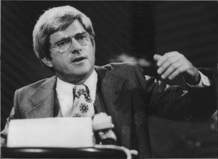 Phil Donahue, Pioneer of Daytime Talk Shows, Dies at 88