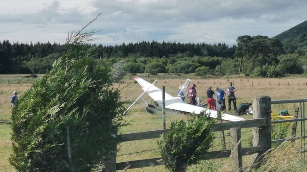 Pilot and Passenger Survive Shocking Glider Crash onto Busy A-Road in Gloucestershire