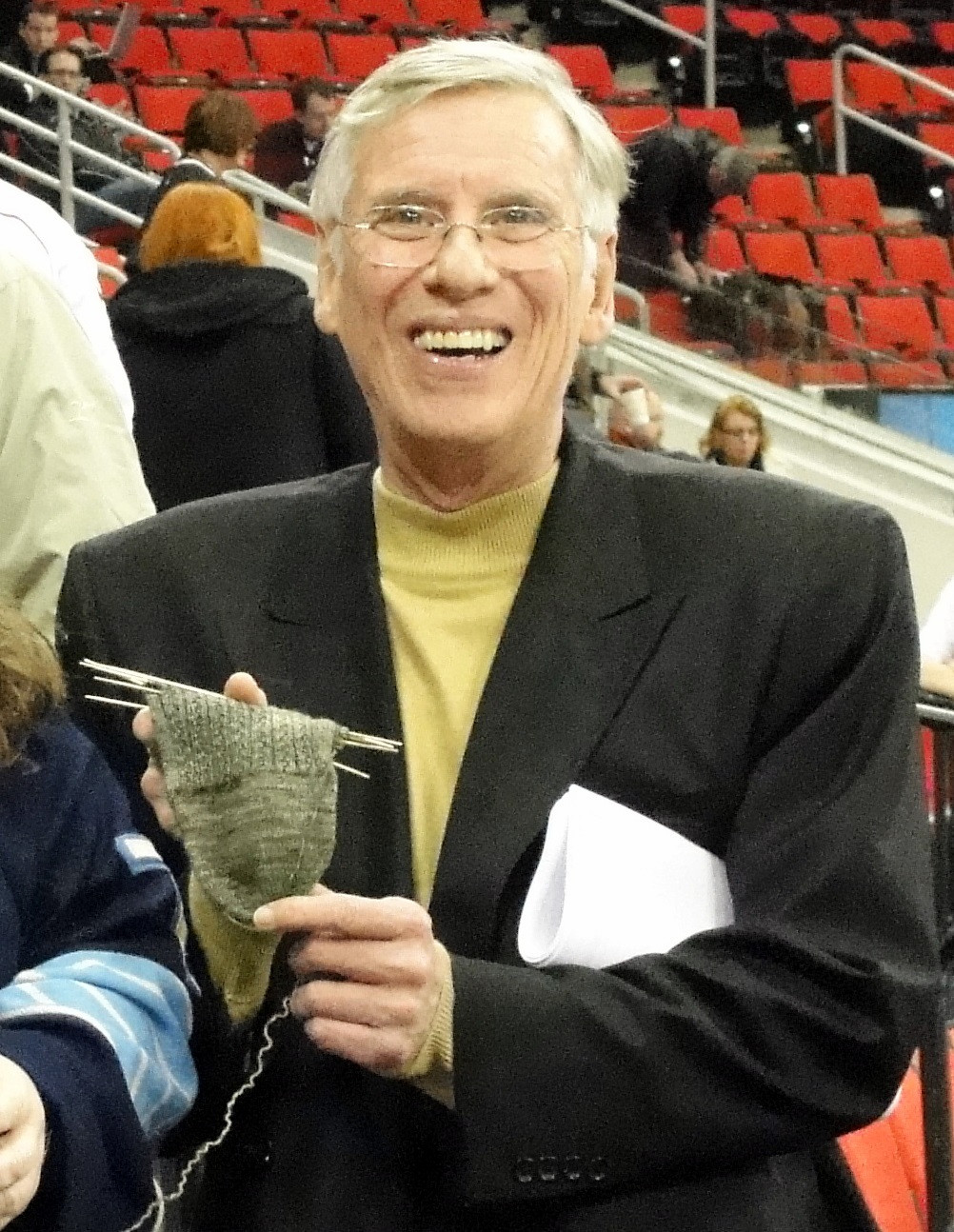 Pittsburgh Mourns: Legendary Penguins Broadcaster Mike Lange Passes Away at 76