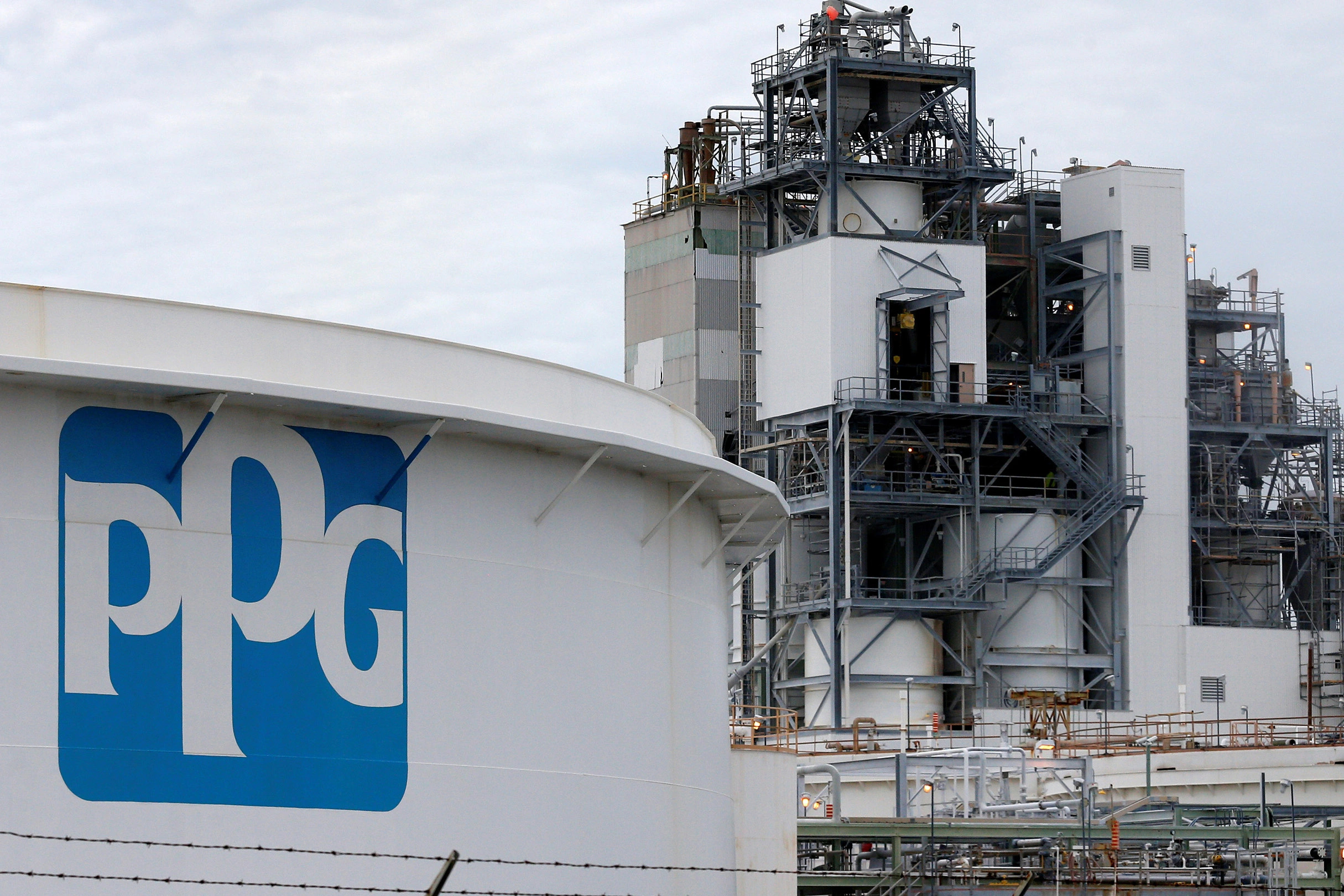 PPG Industries (NYSE: PPG) Stock: Is It a Buy Now? Here's What Top Analysts Are Saying