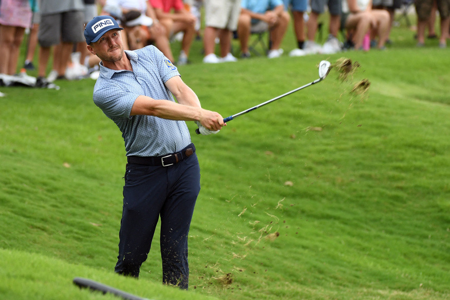 Presidents Cup: Canadian Mackenzie Hughes Chugs Beer on First Tee to Fire Up the Crowd