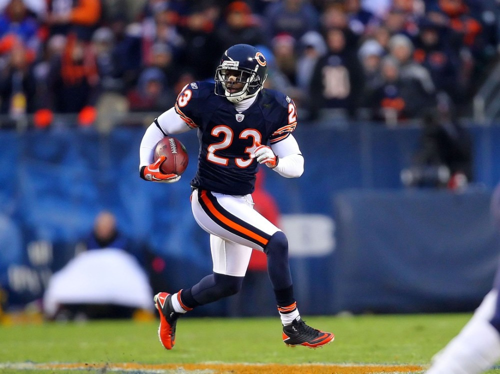 Pro Football Hall of Famer Devin Hester Visits Colorado Buffaloes Practice Ahead of UCF Game