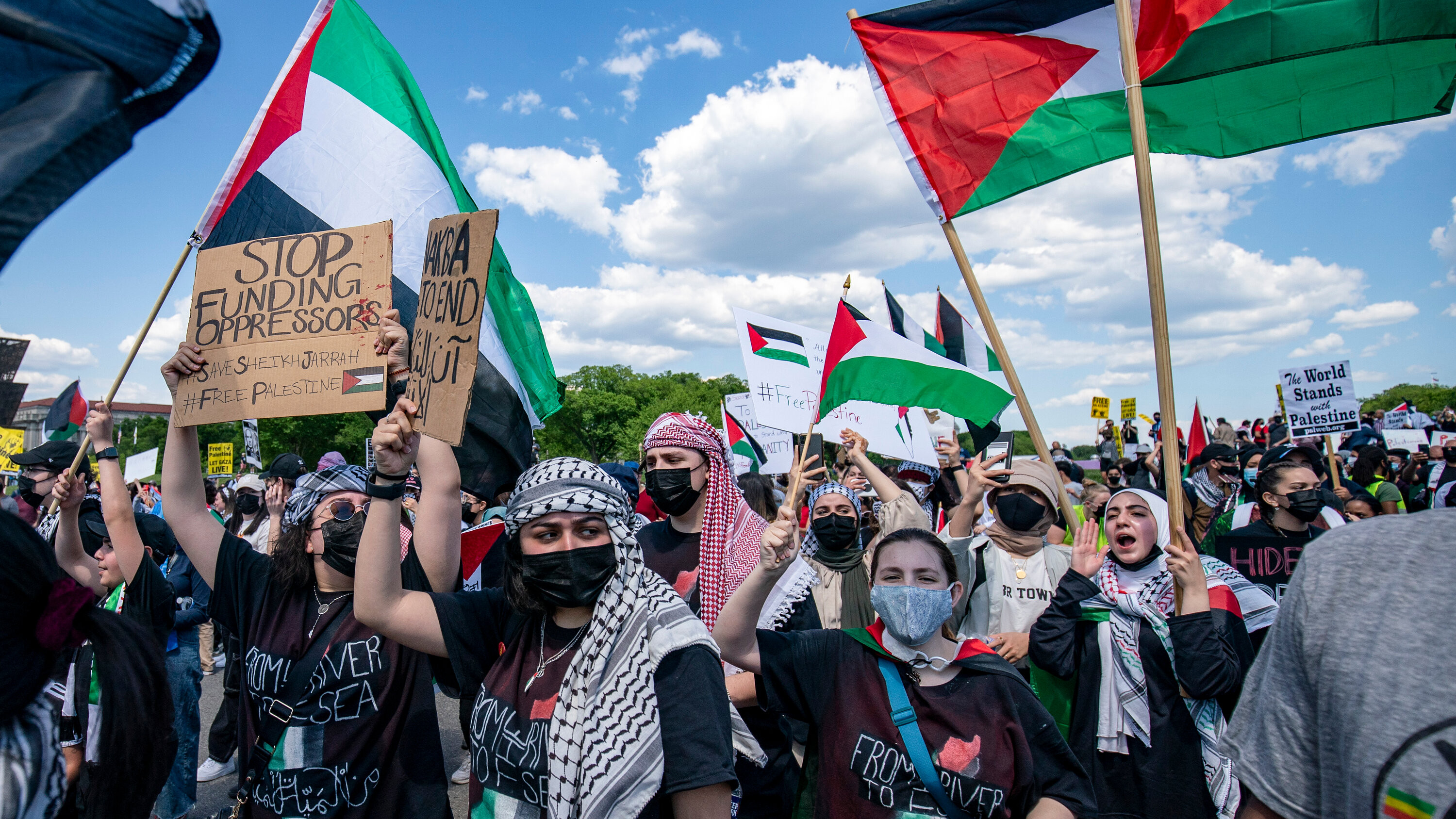 Protests Erupt at DNC as Thousands March in Chicago, Demanding End to U.S. Aid to Israel