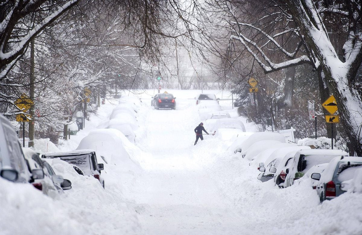 Quebec City and Montreal Under Blizzard Warning: 50cm of Snow Expected!