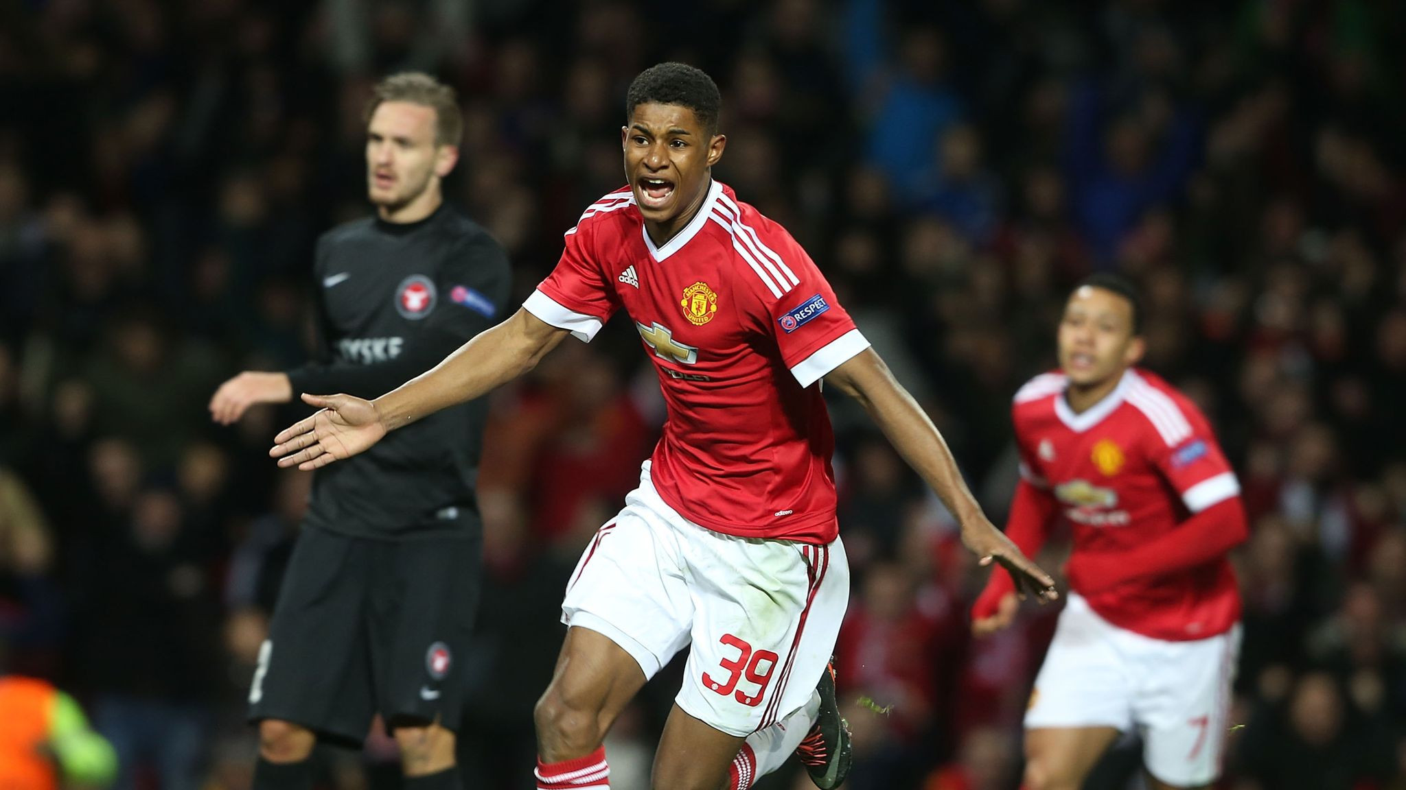 Rashford's Blitz & Hutchinson's Howitzer: Amorim's Man Utd Debut Ends in a 1-1 Thriller!