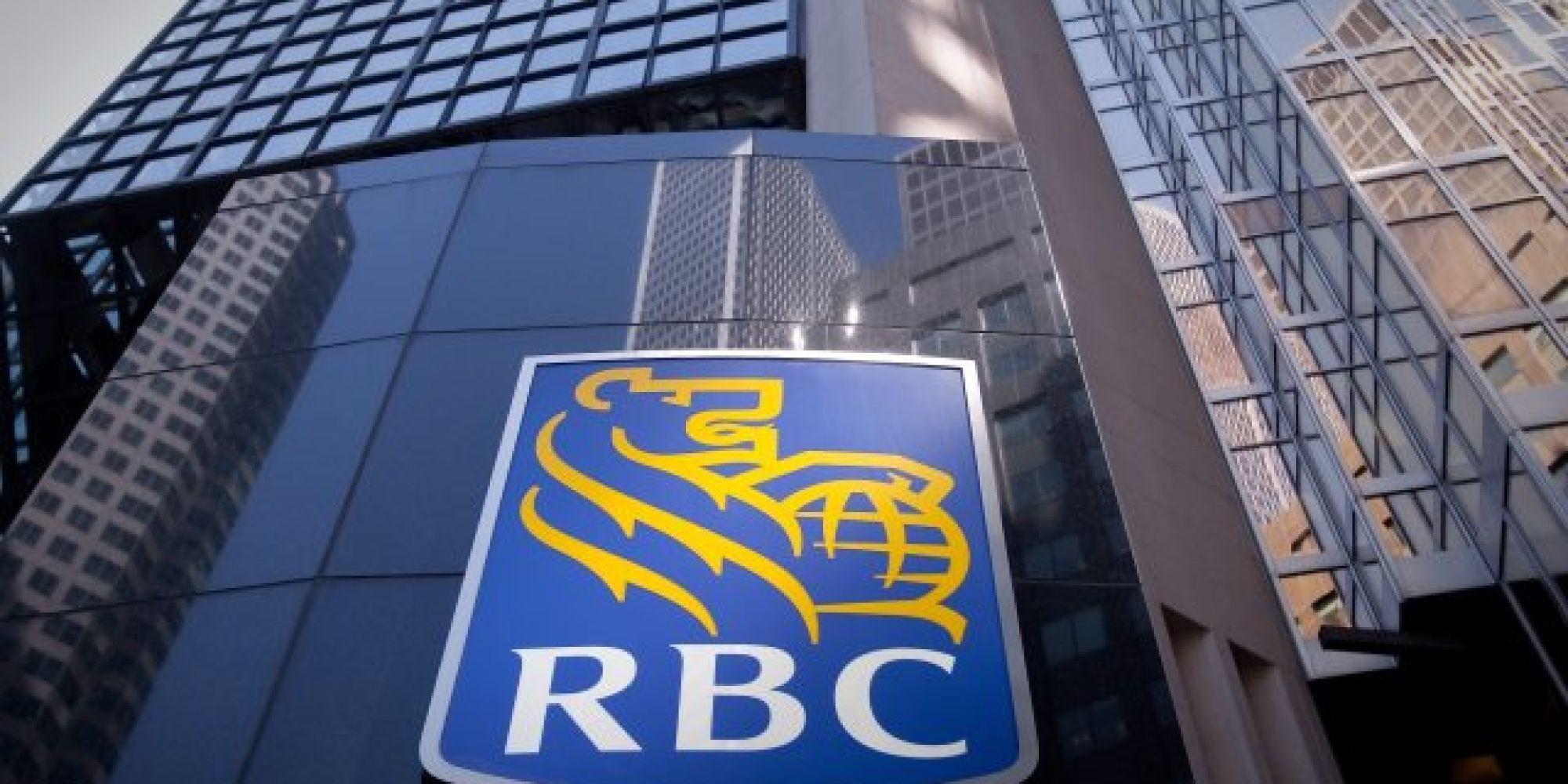 RBC Admits Mortgage Rate War Is On, but Beware of Wolf Deals: What Canadian Homebuyers Need to Know