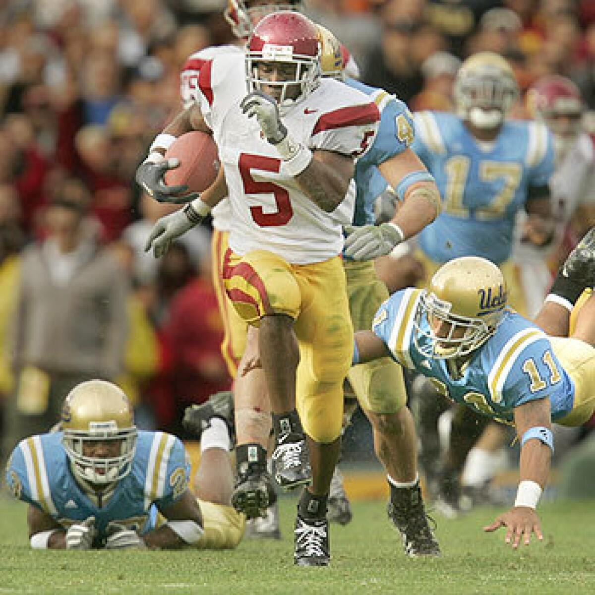 Reggie Bush Sues USC, NCAA and Pac-12 for NIL Compensation: What This Means for College Athletes