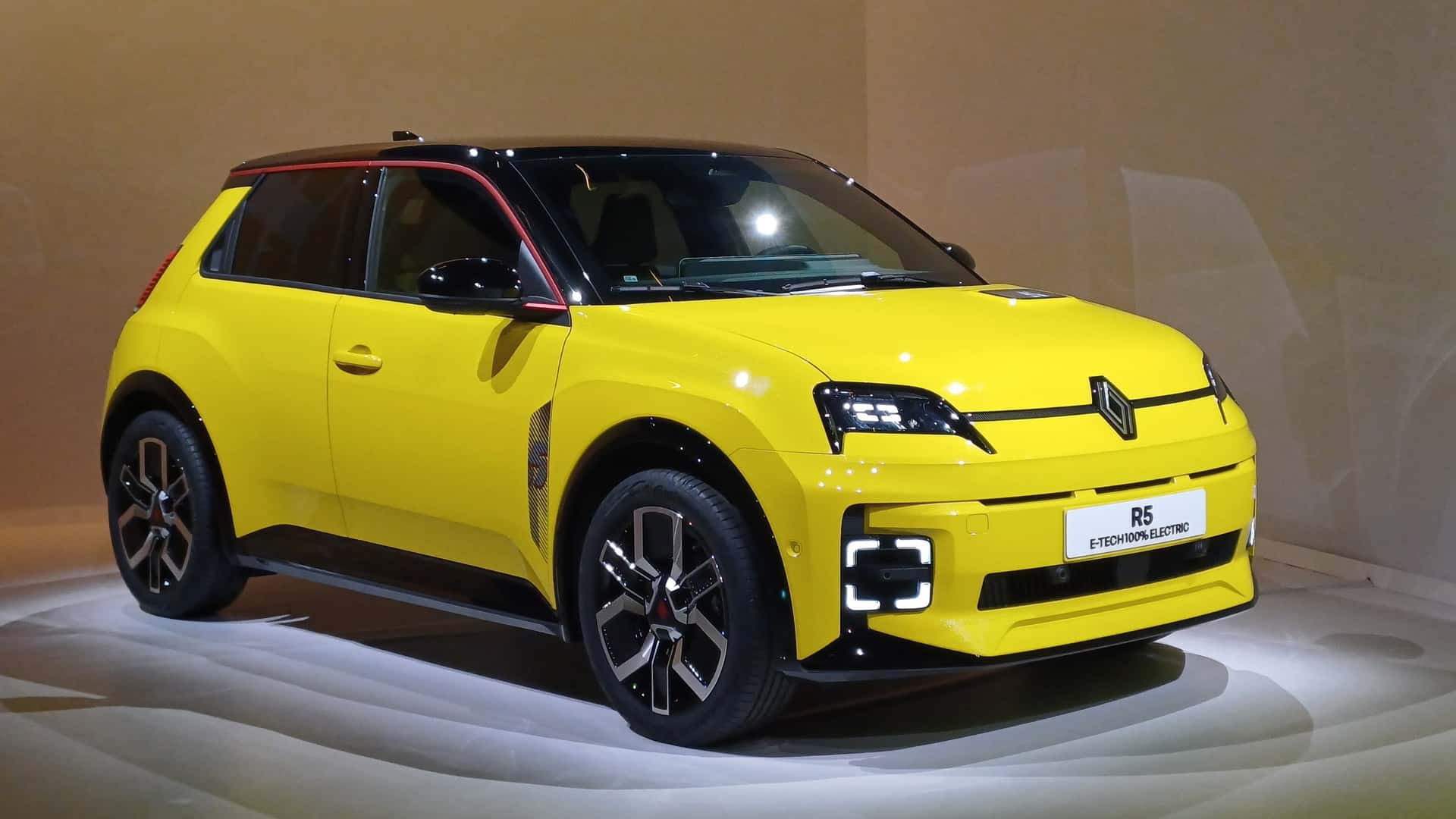 Renault 5: The Electric Comeback That's Got Everyone Talking