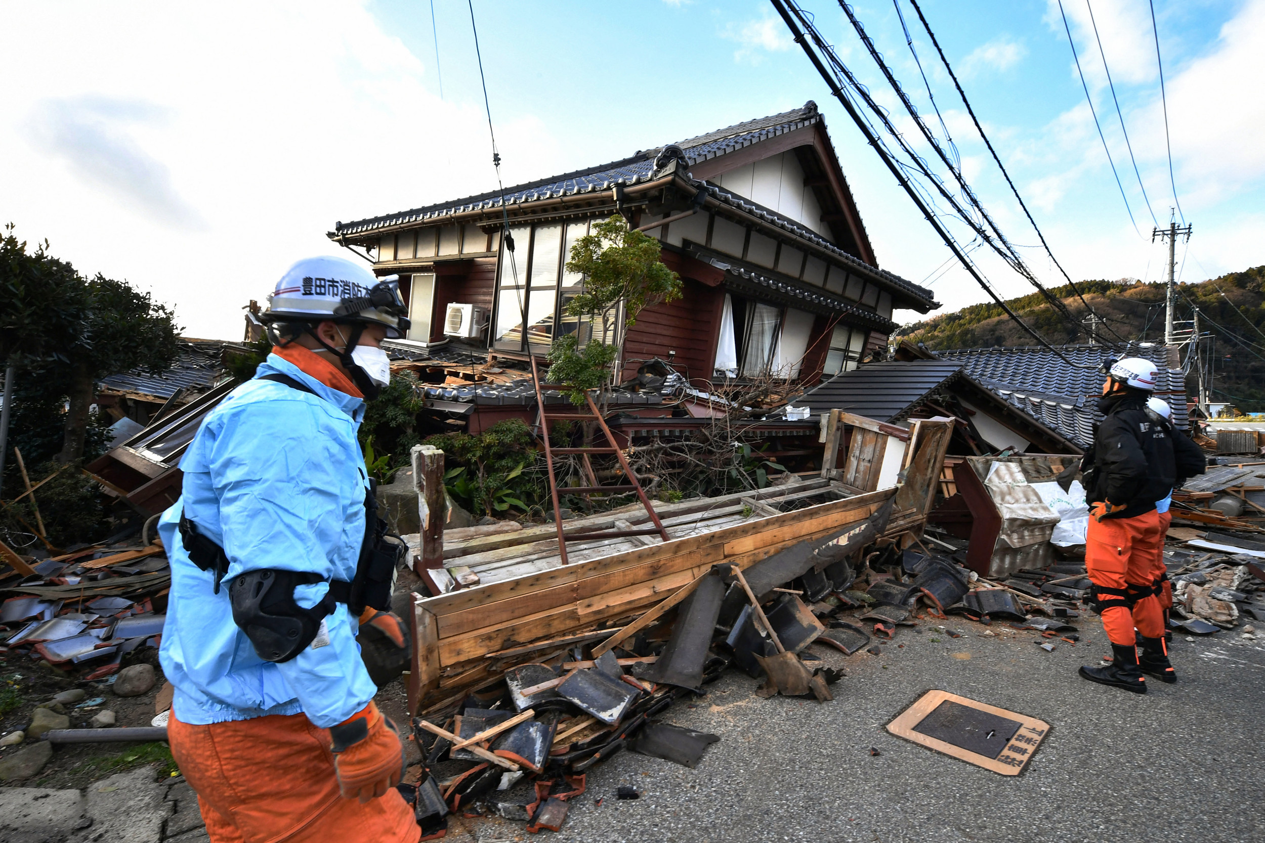 Russia Hit by Powerful Earthquake and Volcano Eruption, Triggering Tsunami Warning