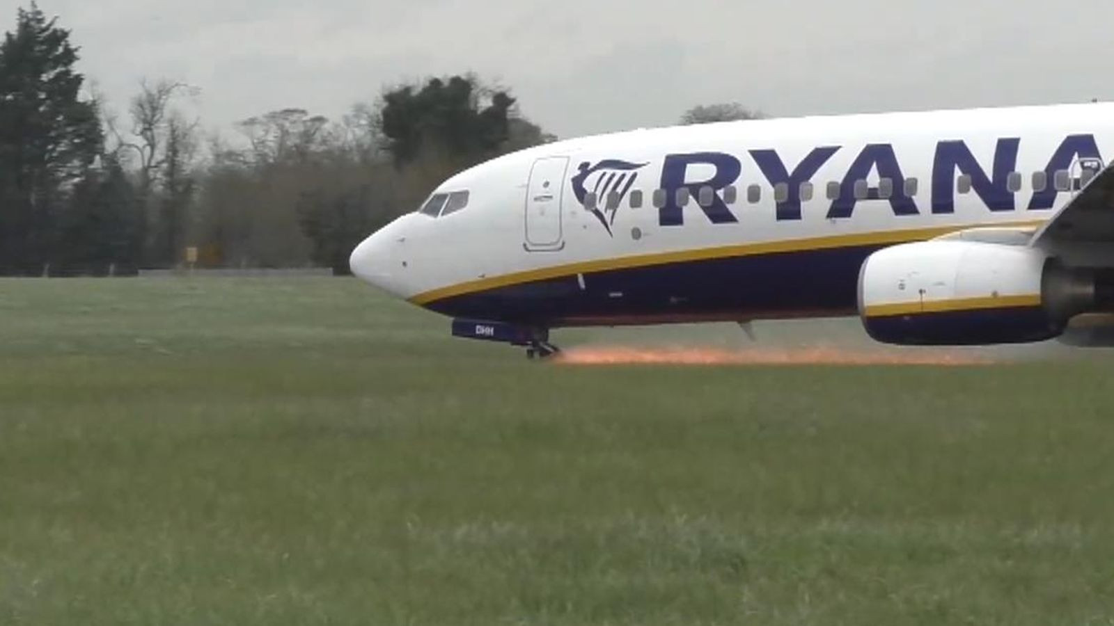 Ryanair Warns: Dublin Airport Passenger Cap Could Cause Xmas Flight Price Surge to €500