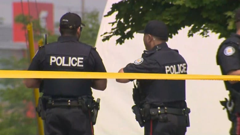 Scarborough Stabbing Sends Teen Girl to Hospital, Three Suspects Sought: Schools in Hold and Secure