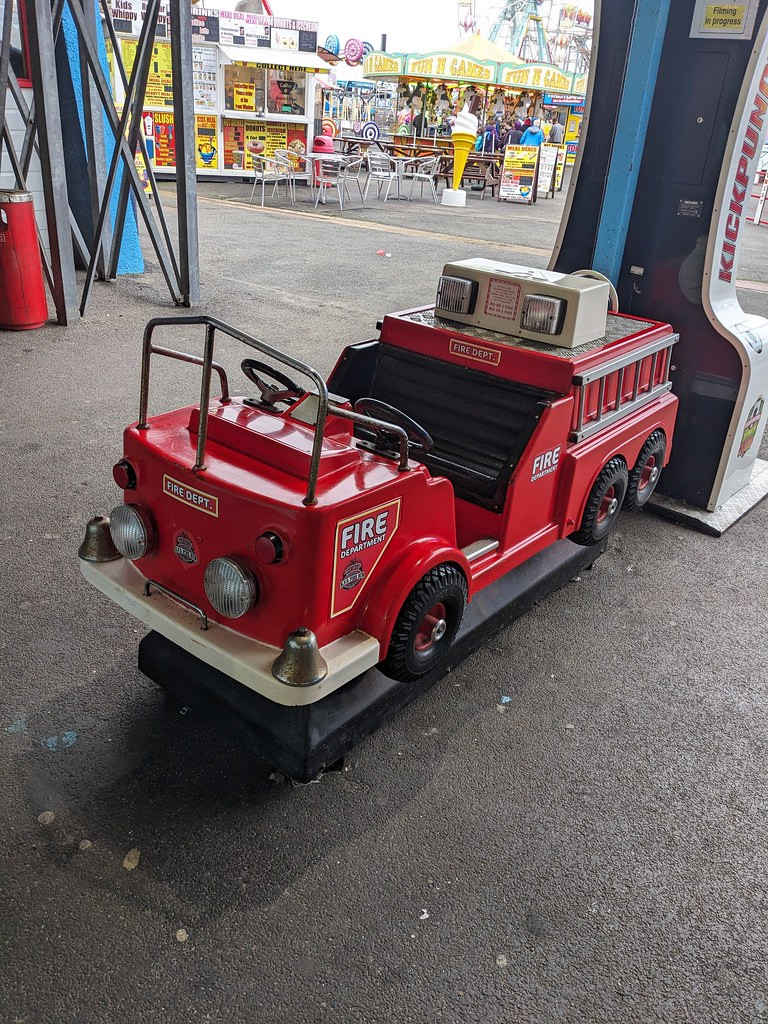 Skegness Pleasure Beach Ride Malfunction Leaves People Trapped Mid-Air