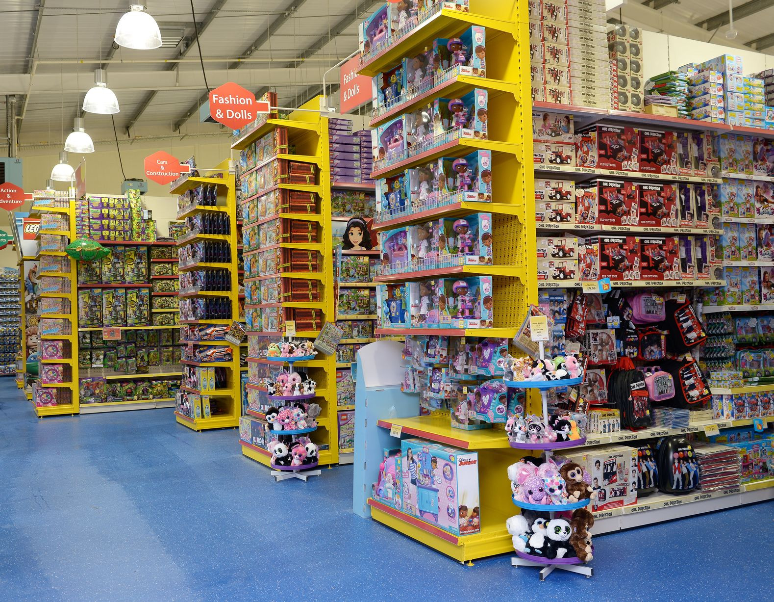 Smyths Toys' Record-Breaking €2.49 Billion Revenue: A European Toy Empire's Triumph