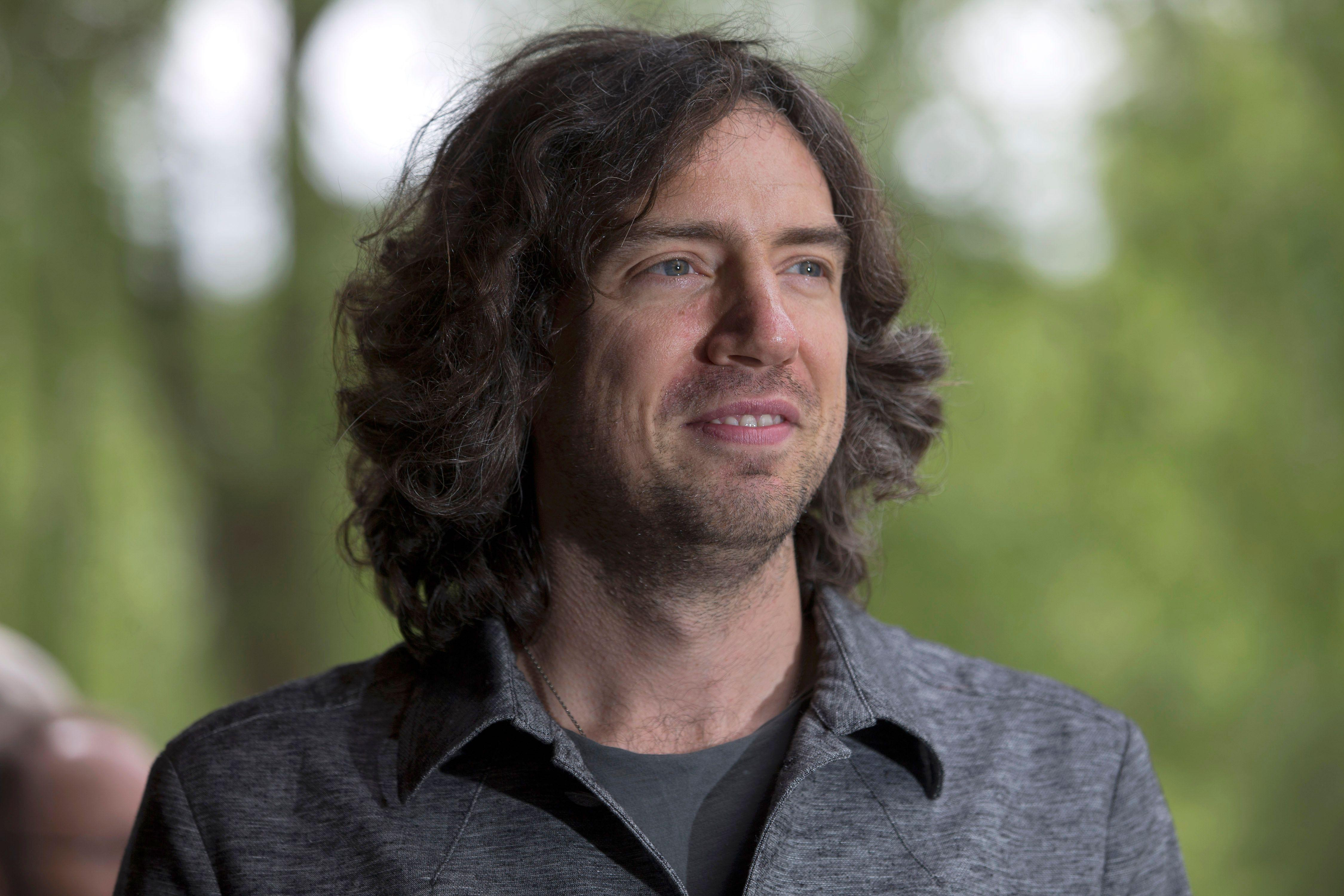 Snow Patrol's Gary Lightbody: 'I Was Using Alcohol To Drown All Kinds of Different Things in Me'