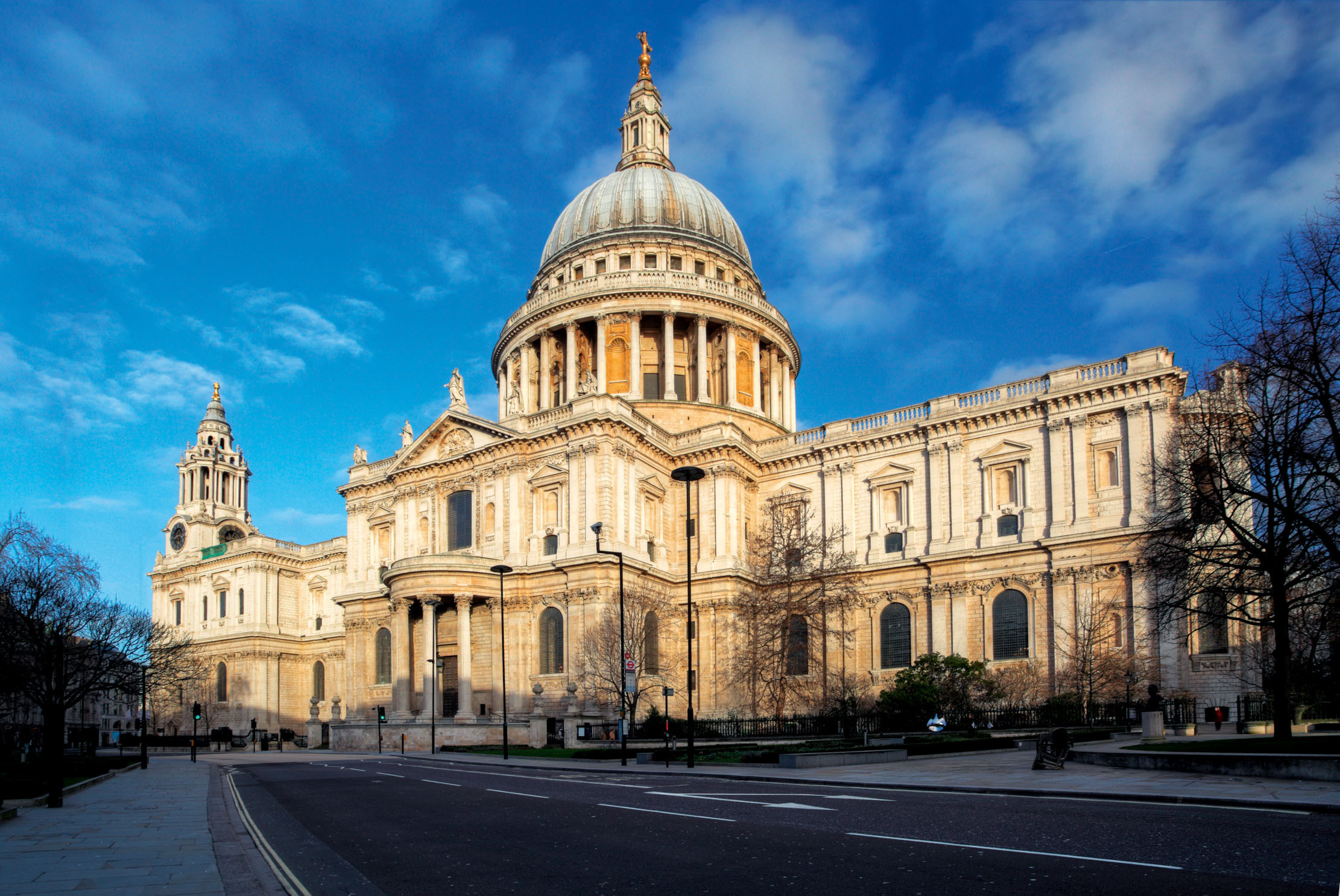 St. Paul's Cathedral's Stunning Transformation: From Pews to Performances!