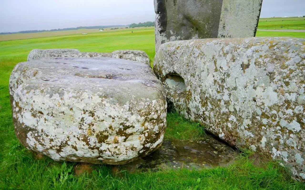 Stonehenge's Altar Stone Mystery Deepens: Orkney Ruled Out as Source