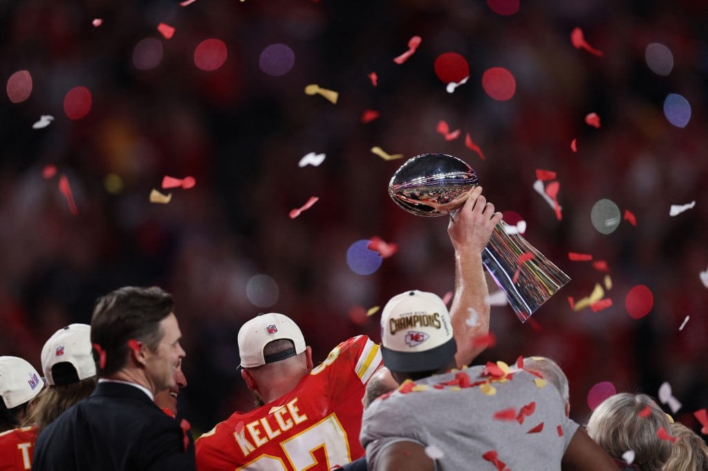 Super Bowl LIX: Eagles vs. Chiefs – Betting Odds, Predictions, and Must-See Moments!