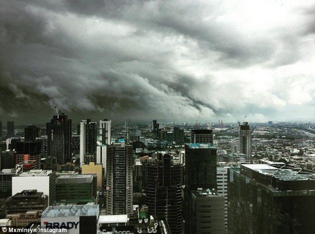 Sydney Hit By Flash Floods, Hailstorms, and Severe Thunderstorms: Flights Cancelled, Light Rail Closed