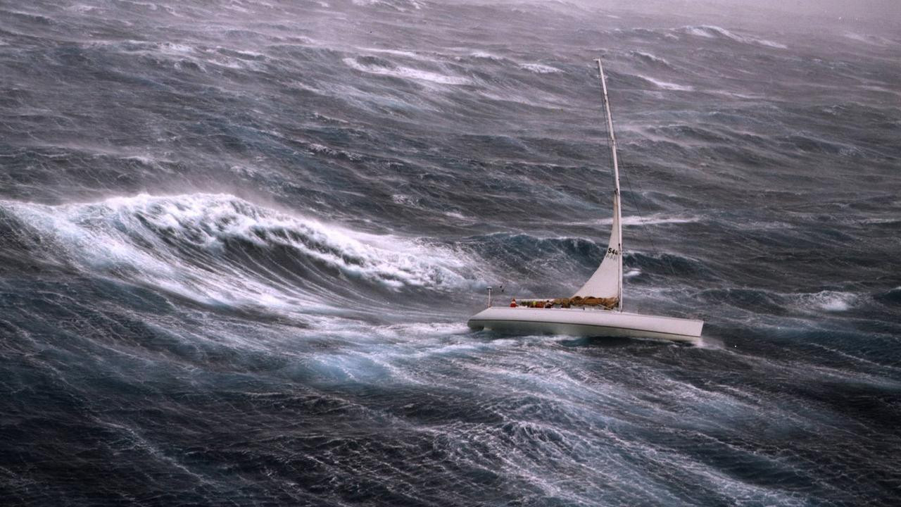 Sydney to Hobart Yacht Race: Two Sailors Dead, Multiple Retirements in Devastating Storm