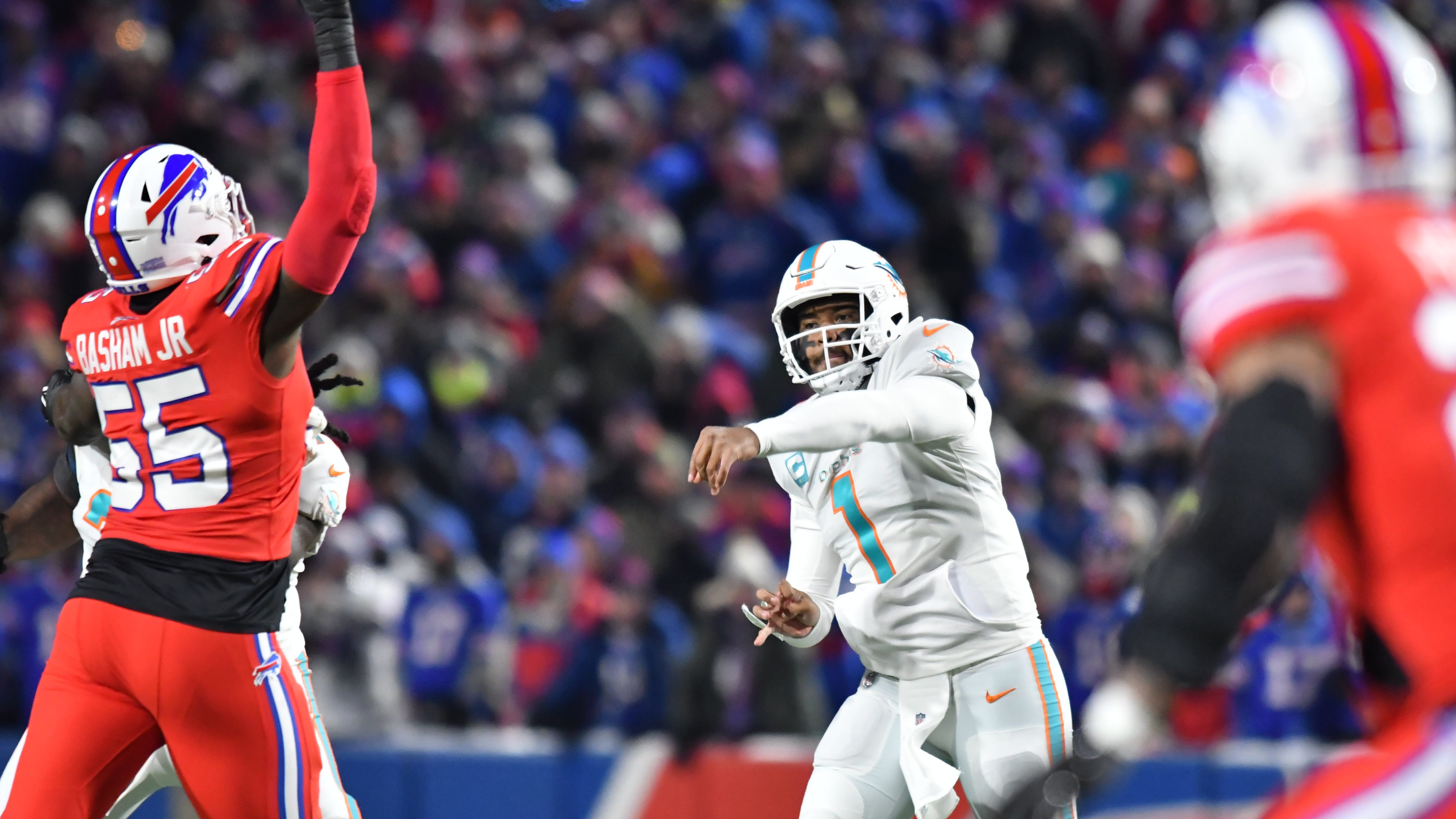 Tagovailoa's Cold Weather Woes: Can Dolphins Overcome Freezing Temps Against Packers on Thanksgiving?