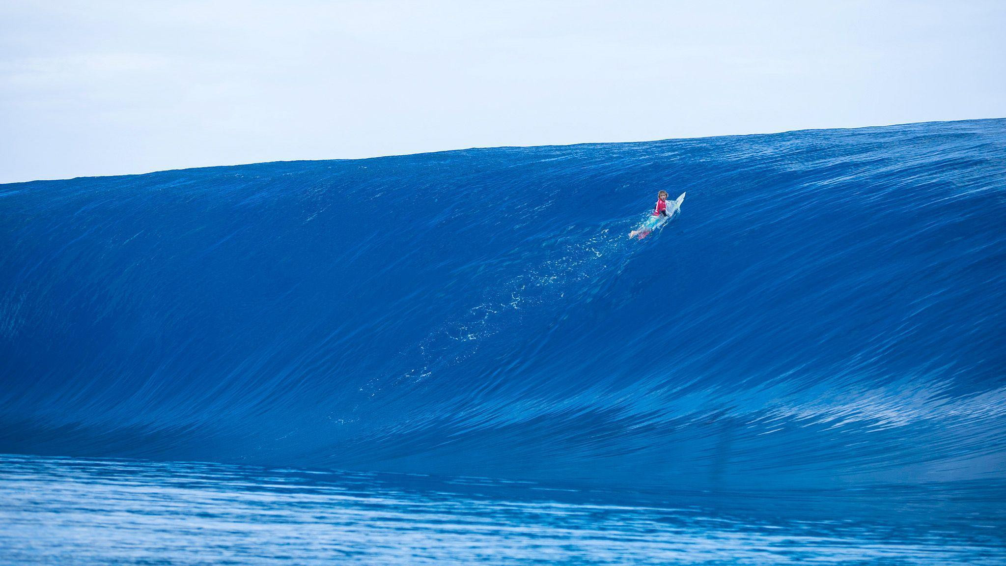 Tahiti's Teahupo'o Wave: The World's Heaviest Wave & Olympic Surfing Showdown