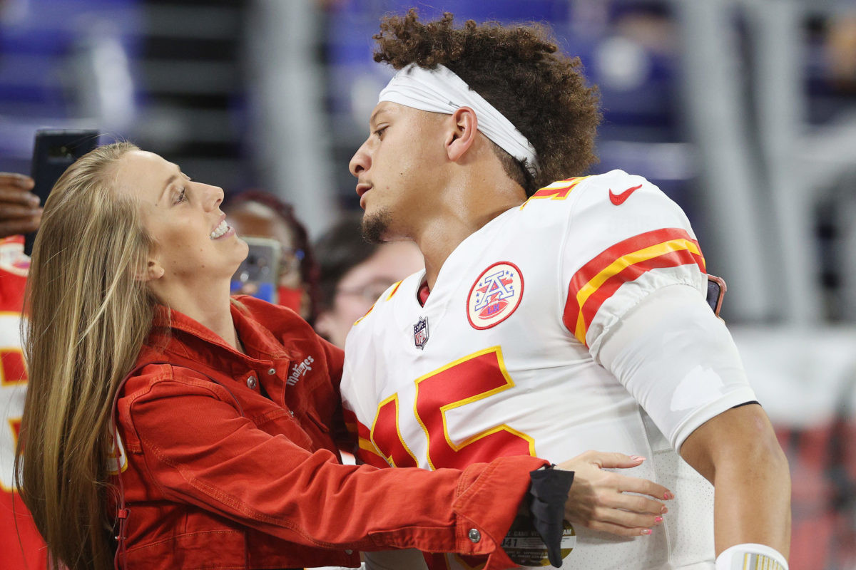 Taylor Swift's Silence On Brittany Mahomes' Trump Support Is Backfiring:  Fans Turn Their Backs On The Pop Star