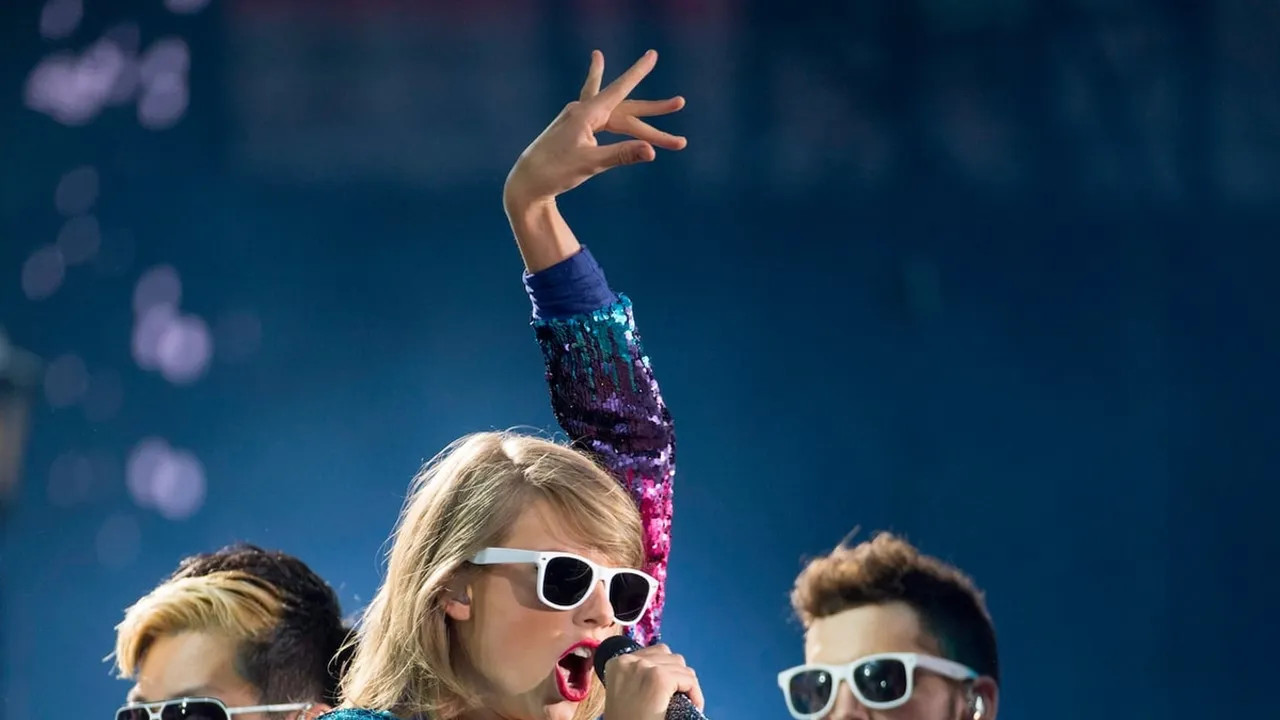 Taylor Swift's Vancouver Concerts: Road Closures, Transit Info & Merchandise Mayhem!