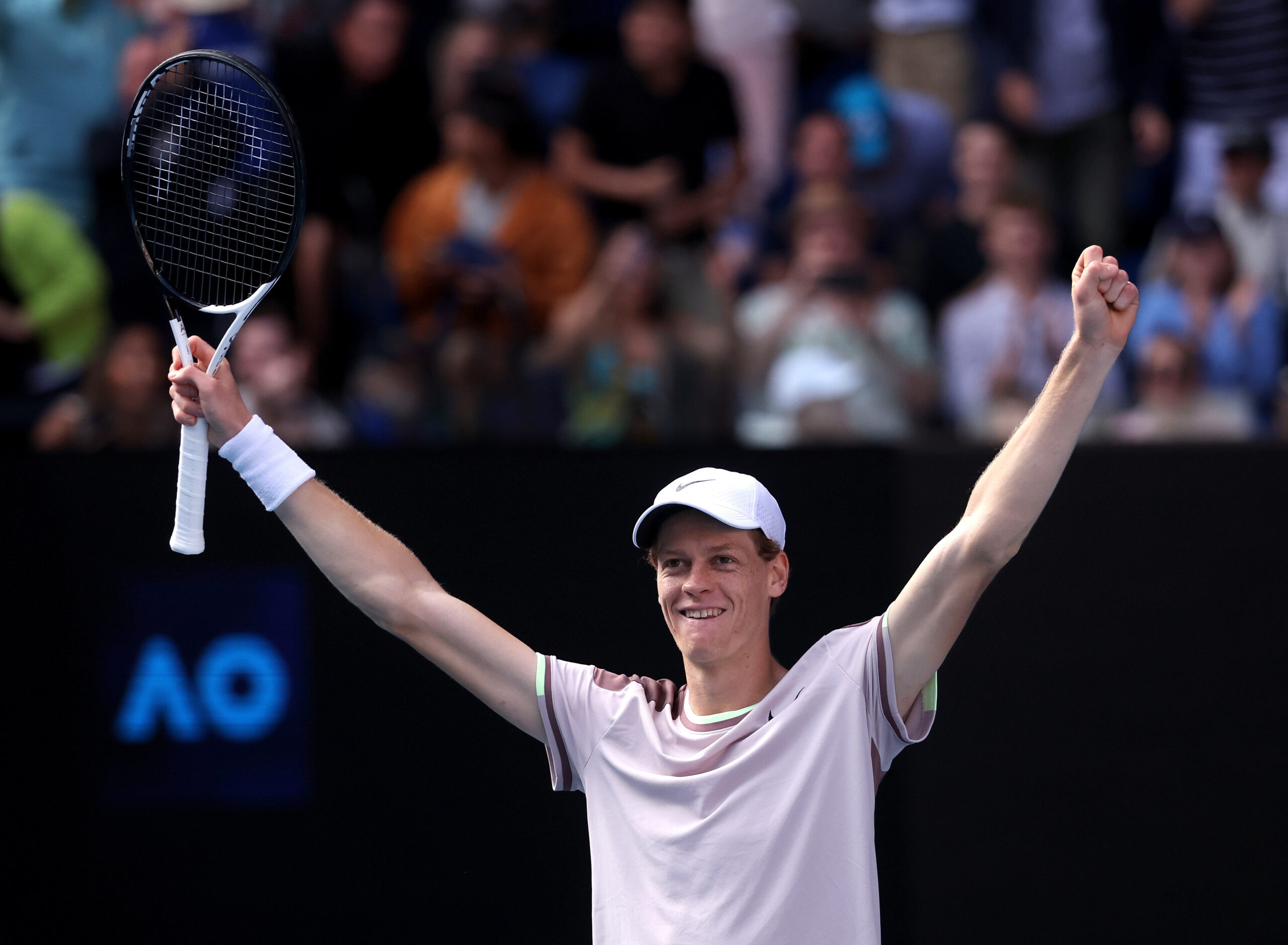 Teen Tennis Sensation Learner Tien Stuns Medvedev in Australian Open Thriller!