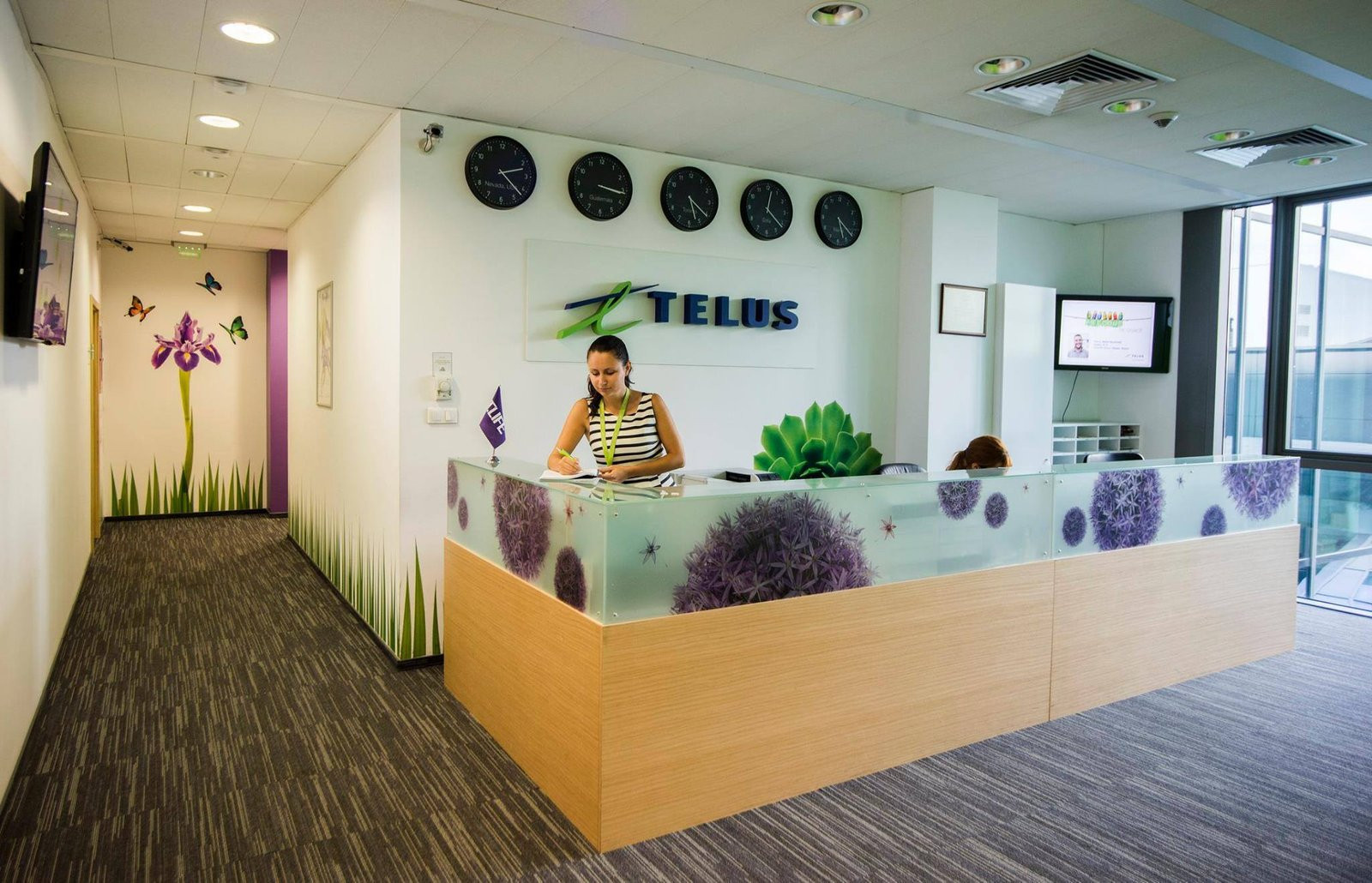 TELUS International Revolutionizes Customer Service with AI-Powered Asynchronous Messaging