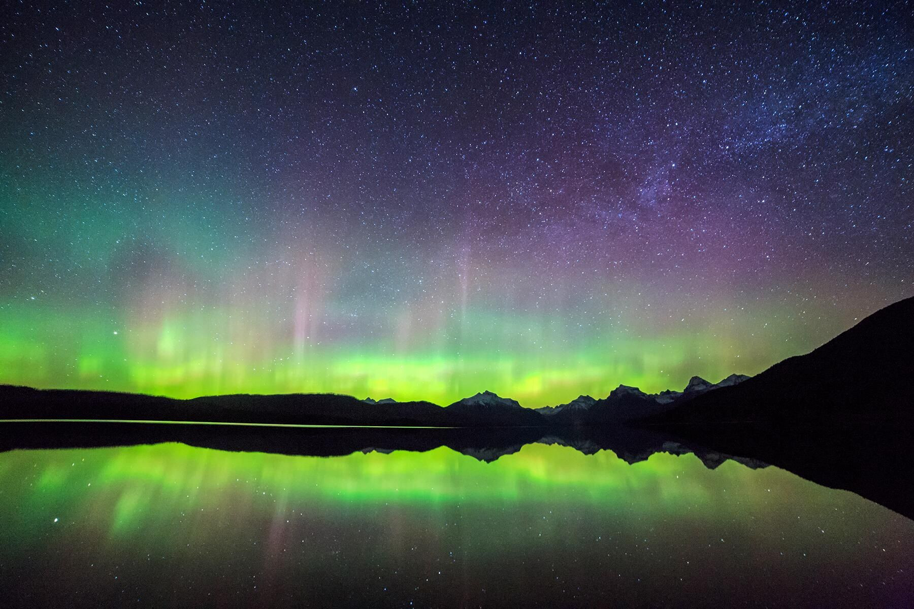 Thanksgiving Surprise! Witness the Stunning Northern Lights Across the US This Week!