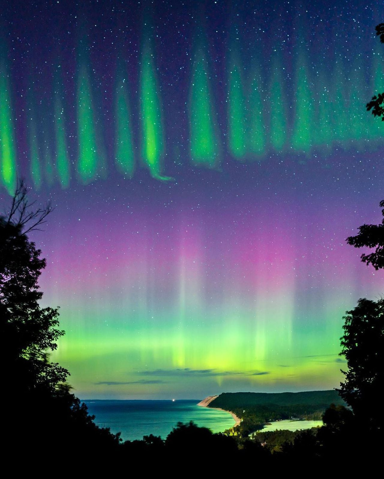 Thanksgiving Surprise! Witness the Stunning Northern Lights Across the US This Week!