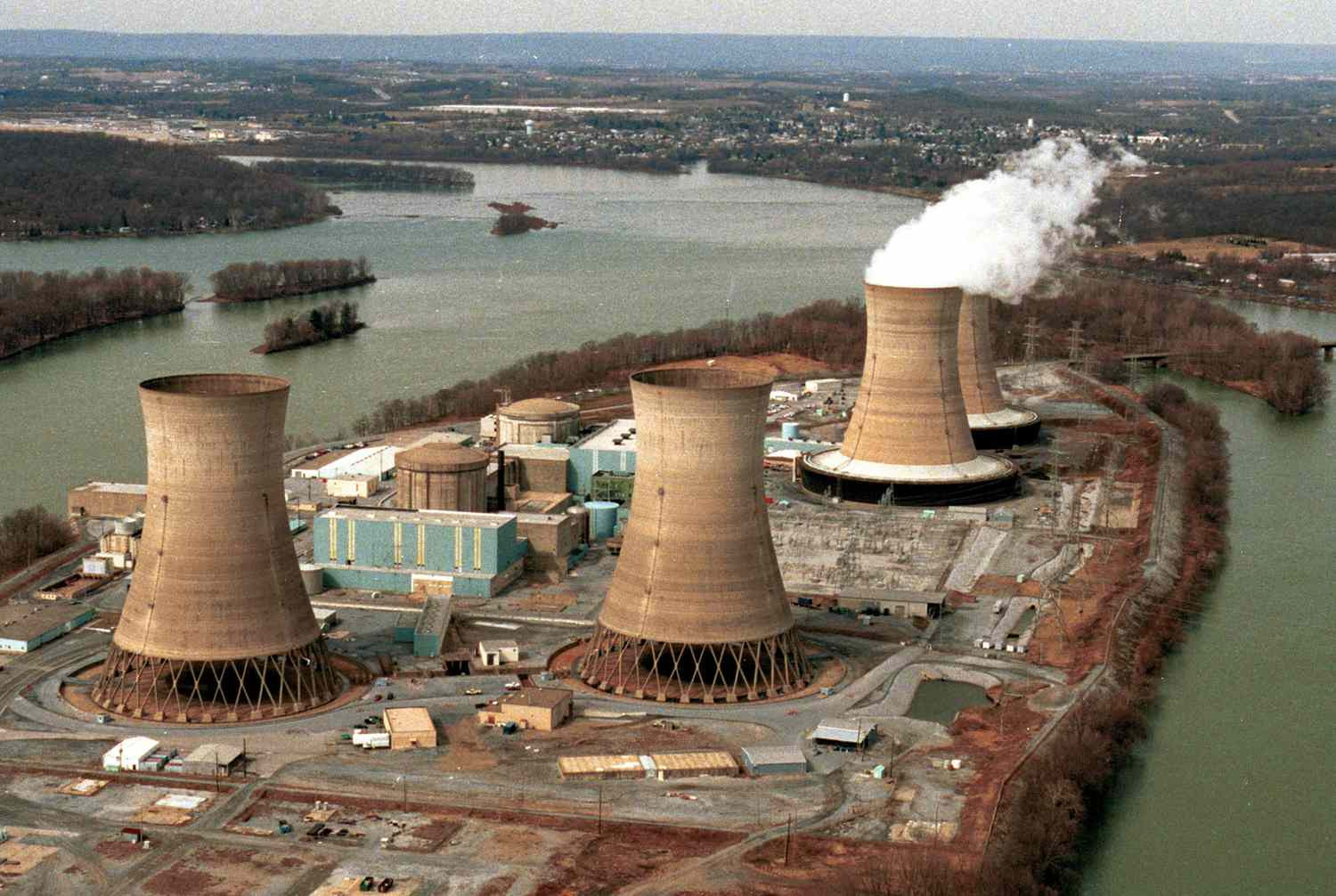 Three Mile Island Nuclear Plant to Power Microsoft's Artificial Intelligence Push: Will History Repeat Itself?