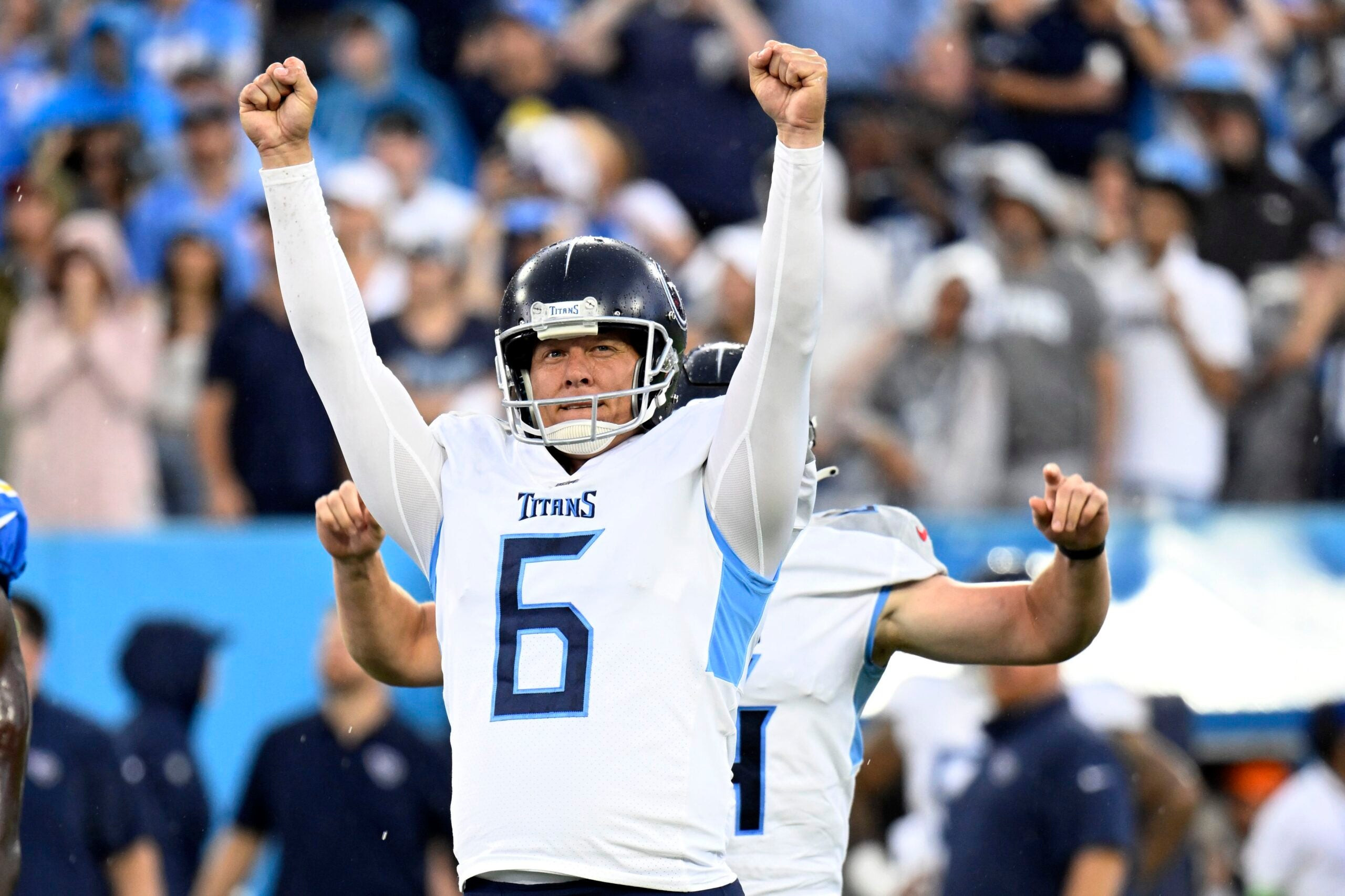 Titans Kicker Controversy: Veteran Nick Folk vs. Rookie Brayden Narveson