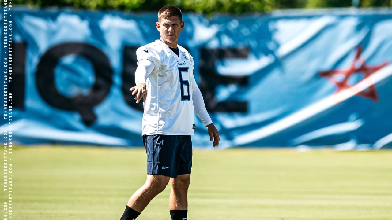 Titans Kicker Controversy: Veteran Nick Folk vs. Rookie Brayden Narveson